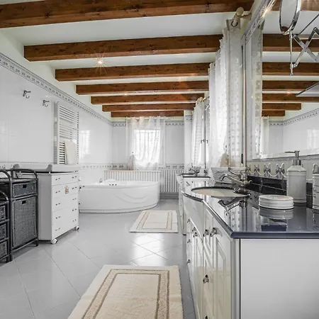 Apartment Enchanting Villa Allegra With Pool