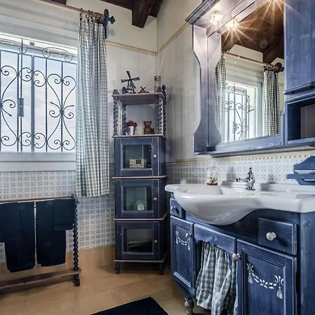 Apartment Enchanting Villa Allegra With Pool *